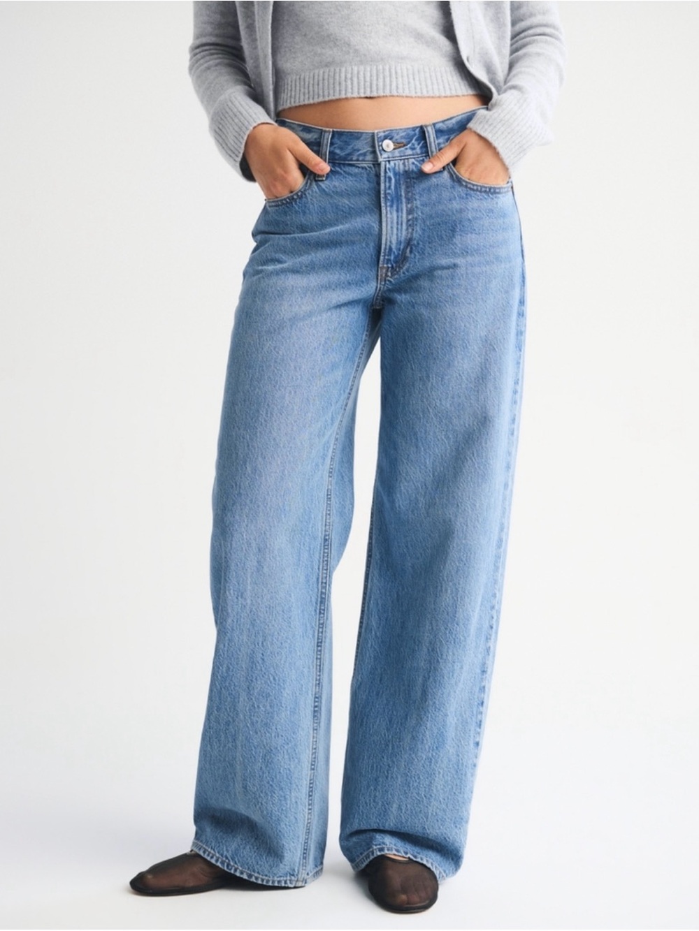 Abercrombie Low Rise Women's Jeans in Medium
